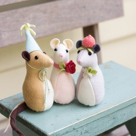 May Blossom Pickle Mouse Hard Copy Pattern
