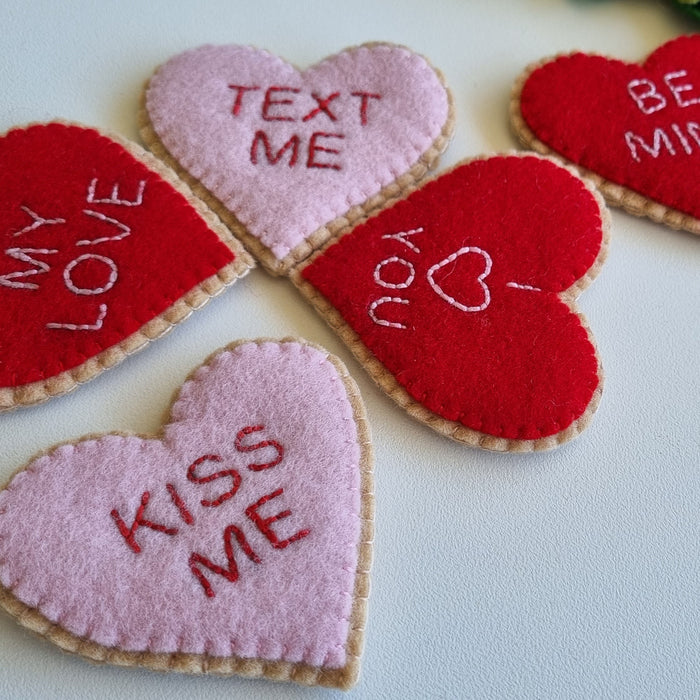 Free PDF Pattern - Felt Valentine's Conversation Heart Cookies