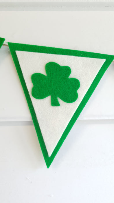 Free PDF Pattern - St Patrick's Day Shamrock Luck Bunting