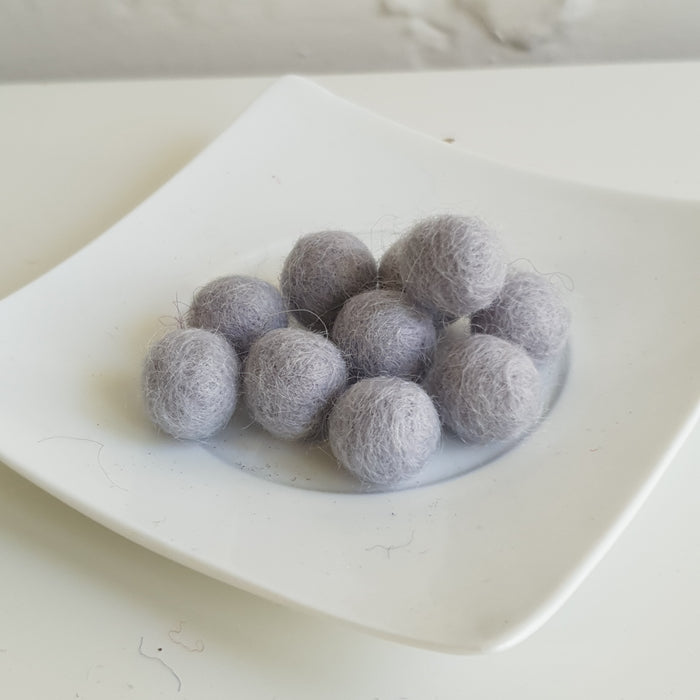 100% Wool Felt Balls 1cm (3/8") - Soft Grey