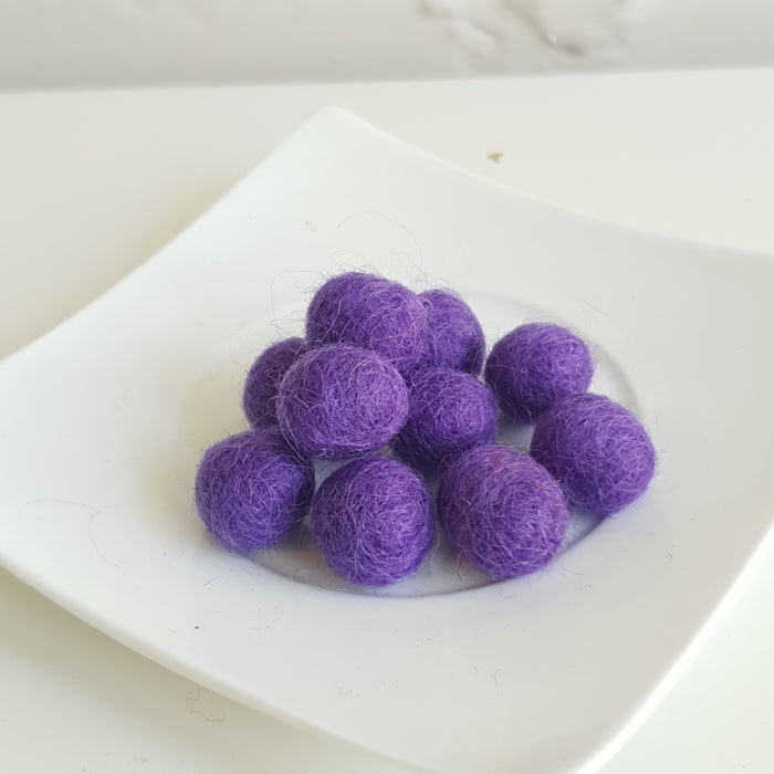 100% Wool Felt Balls 1cm (3/8") - Dark Violet