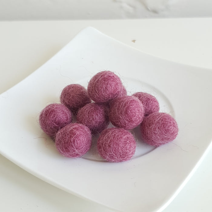 100% Wool Felt Balls 1cm (3/8") - Red Violet