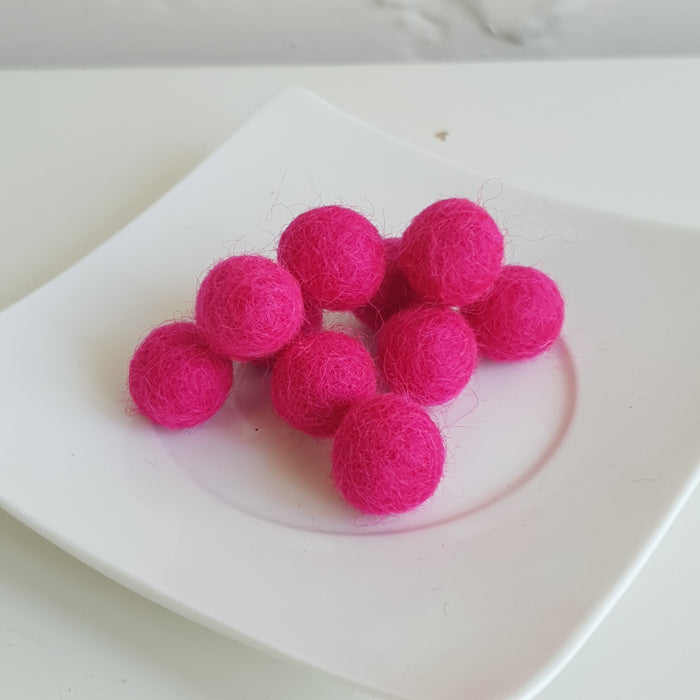100% Wool Felt Balls 1cm (3/8") - Hot Pink