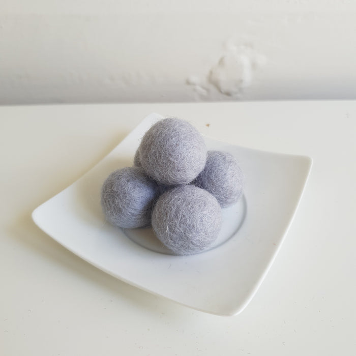 100% Wool Felt Balls 2cm (3/4") - Soft Grey