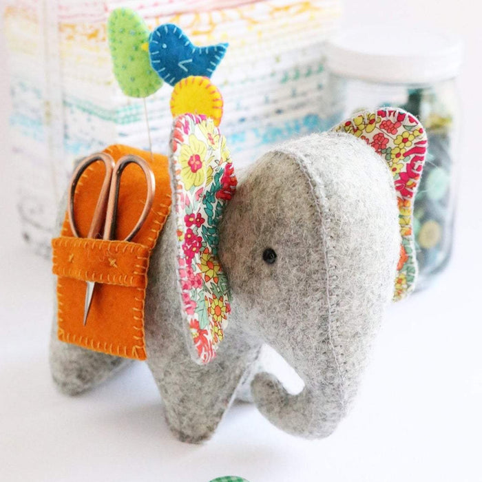DIY Craft - Ric Rac Elephant Caddy Pincushion