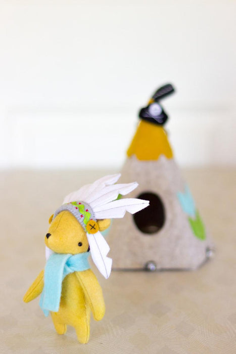 DIY Craft - Teddy Bear with Teepee and Headdress